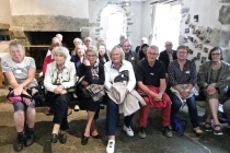 Le groupe dans la maison du tisserand