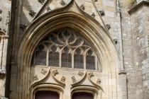 Porte latérale Notre-Dame du Paradis